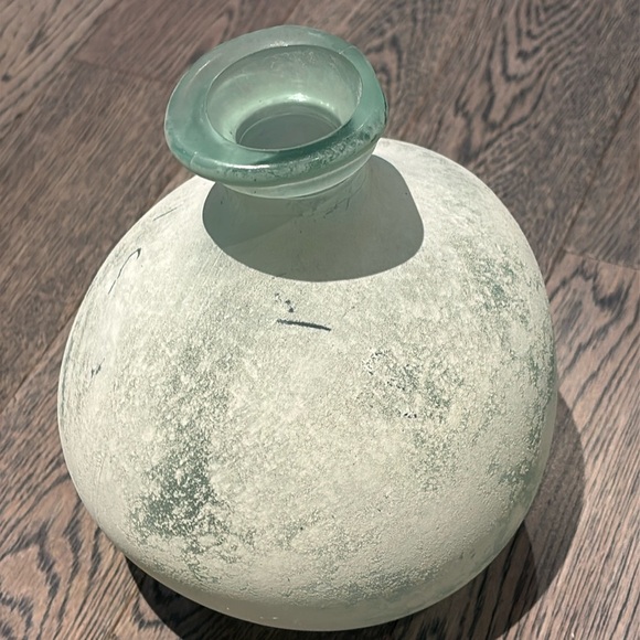 San Miguel Vidrios textured recycled mint green Bulbous Art Glass Vase - Picture 3 of 17